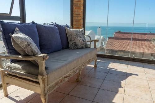 Bob Bouwer Sea View Apartment