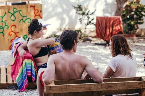 Hostal La Tortuga Hostel