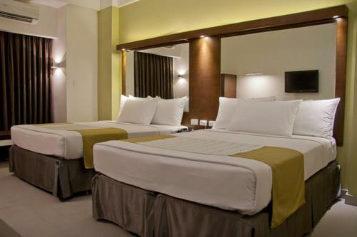 Hotel Microtel By Wyndham Acropolis