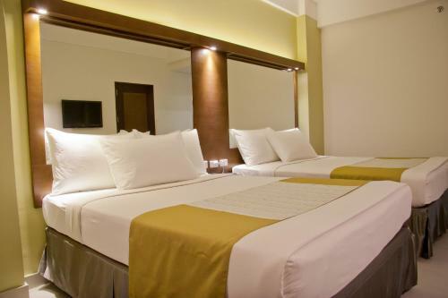 Hotel Microtel By Wyndham Acropolis