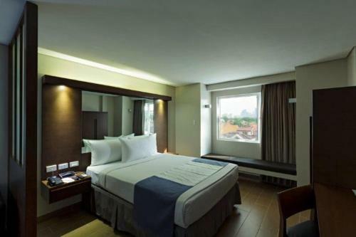 Hotel Microtel By Wyndham Acropolis