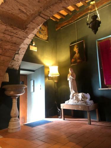 Hostal Torre Caetani- Night In A Medieval Tower