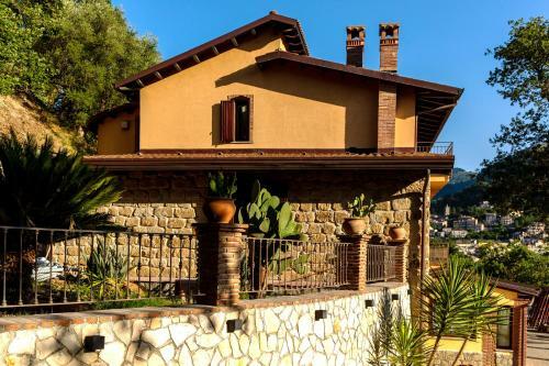Villa Lara