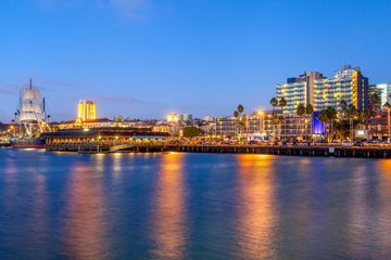 Hotel Holiday Inn On The Bay Bayv