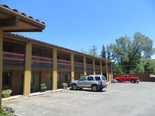 Motel Adobe Inn Durango