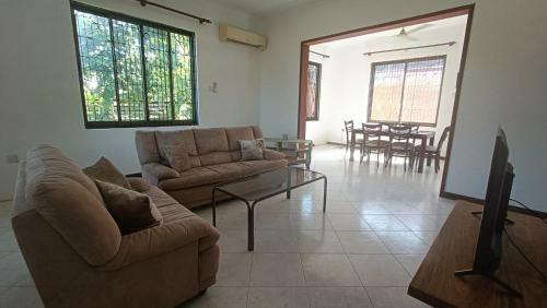 Dar Es Salaam Modern House Near Beach With Wifi