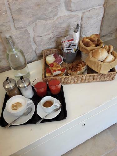 Hostal La Maison