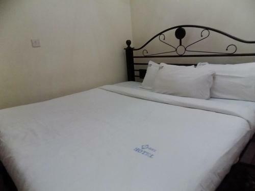 G-one Hotel