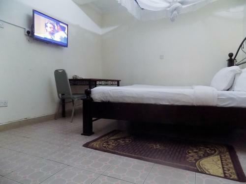 G-one Hotel