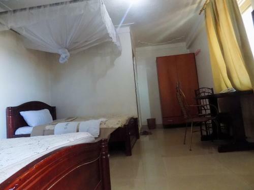 G-one Hotel
