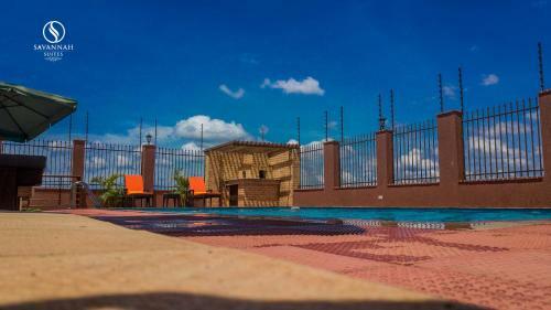 Hostal Savannah Suites