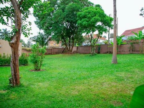 Bed & Breakfast Amrage Suites Muyenga