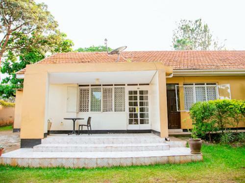 Bed & Breakfast Amrage Suites Muyenga