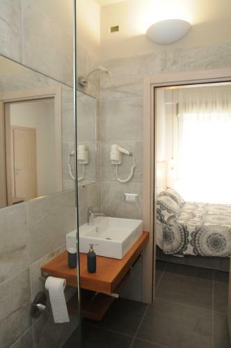 Hostal New Casa Corvaja