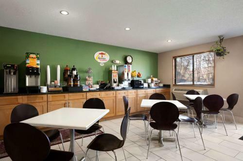 Hotel Super 8 Richmond