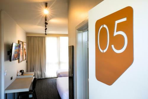 Sandown Park Hotel Noble Park