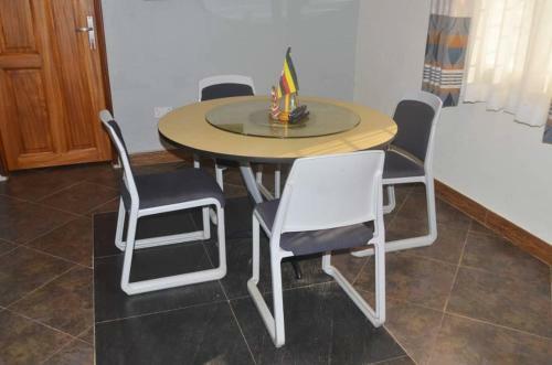 Hotel Migingo Suites Entebbe