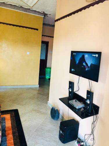 Apartamento Uzuri Homes