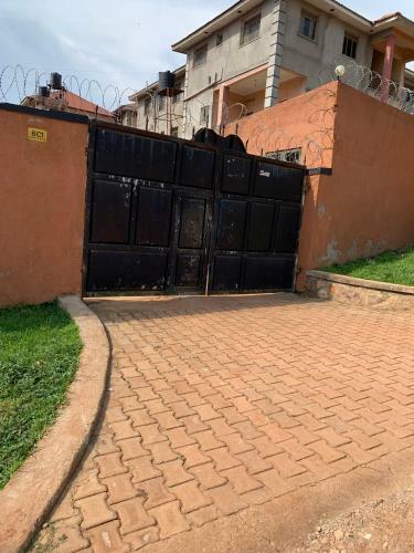 Hostal Pearl Suites- Bukoto