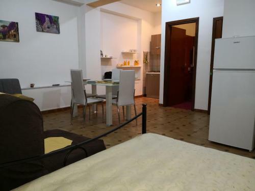 Hostal Monolocale Trappitello