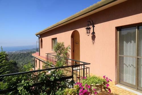 Terrazza Sull'etna Holidays Apartment