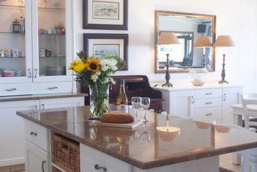 Apartamento 2 Marichel Beachfront Condo