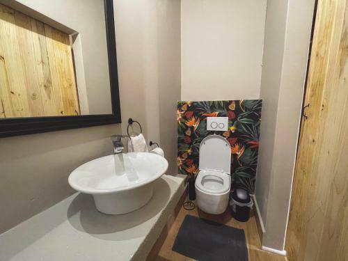 Hostal Le Bezz Guesthouse