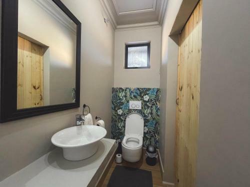 Hostal Le Bezz Guesthouse