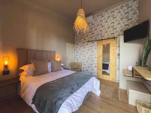 Hostal Le Bezz Guesthouse