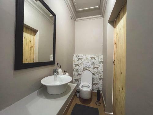Hostal Le Bezz Guesthouse