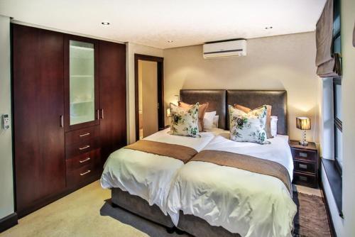 Villa Zimbali 4 Bedroom With Pool Zhb1