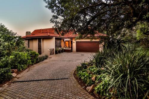 Villa Zimbali 4 Bedroom With Pool Zhb1