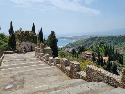Villa Dbhousetaormina