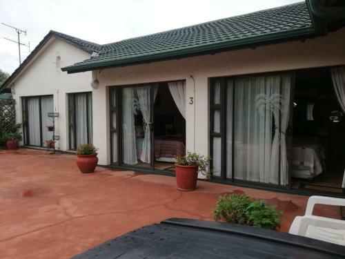 Bed & Breakfast Franchise Premier Guest House