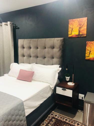 Hostal Morati Guesthouse