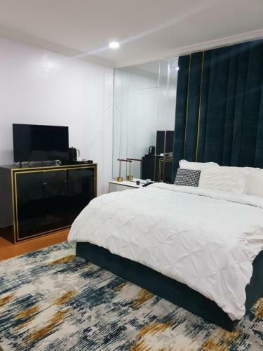 Hotel Executive Home Extension