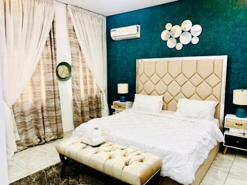 Shortlethomes Tiara's Short Let Apartment In Lekki Phase 1