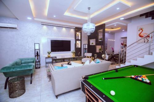 Shortlethomes Tiara's Short Let Apartment In Lekki Phase 1