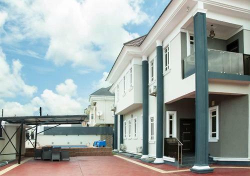 Hotel Btt Homes