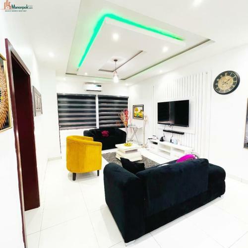 Classic Comfortable 2 Bedroom Apartment