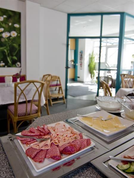 Hostal Hotel Alpha