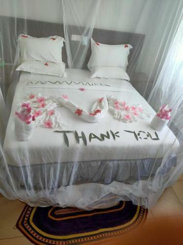 Hostal Room In Bb - Sea Crest Hotel Zanzibar 3