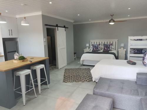 Hostal Akkerhuis Deluxe Family Room