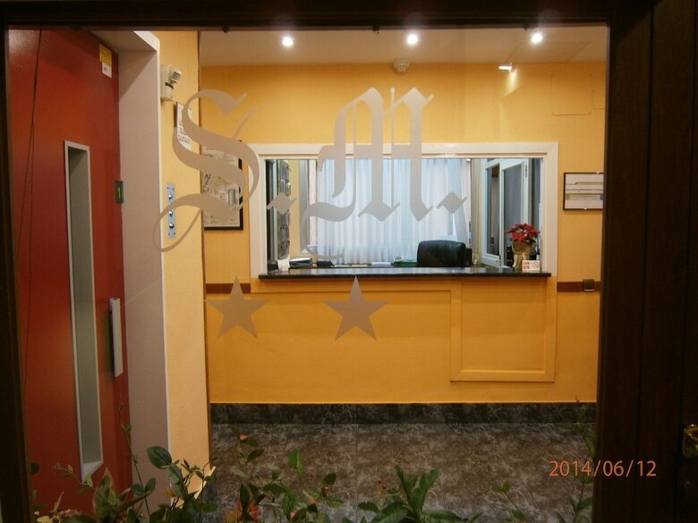 Hostal Bypillow San Mam�s