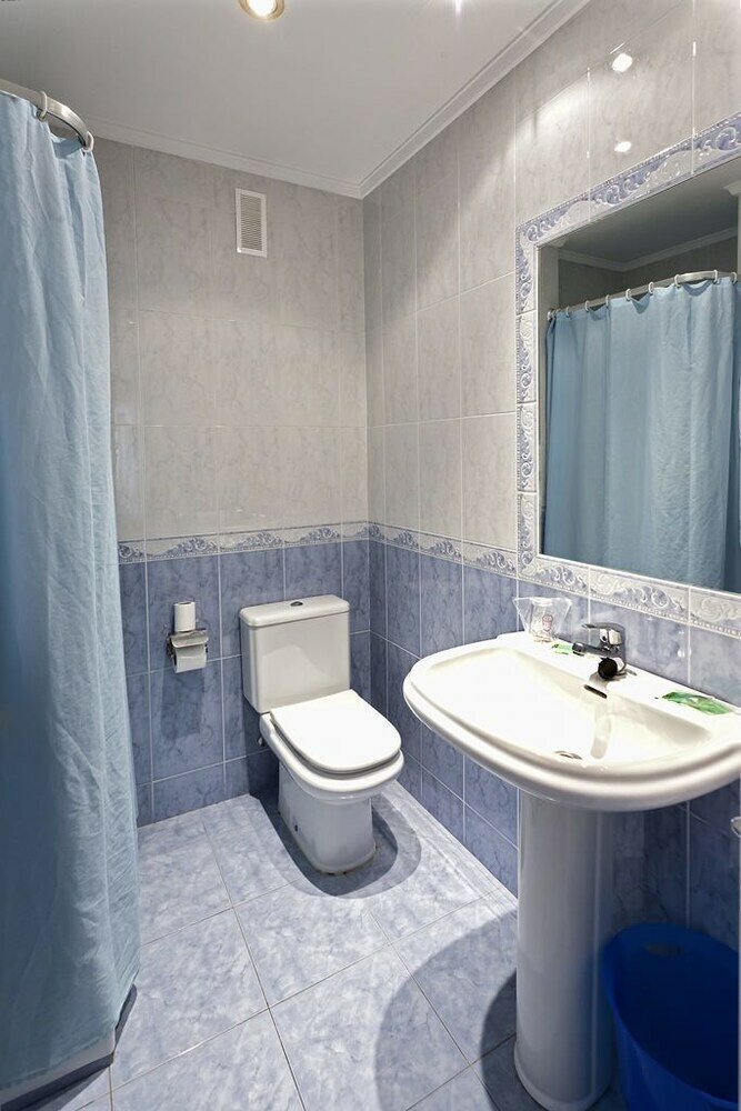 Hostal Bypillow San Mam�s