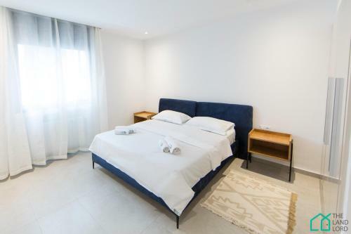 Sunset: Luxury Apartments With Gym In Lac 1