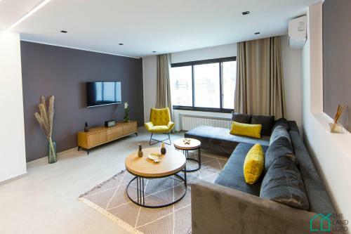 Sunset: Luxury Apartments With Gym In Lac 1