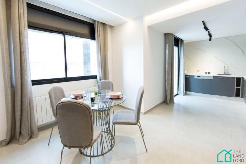Sunset: Luxury Apartments With Gym In Lac 1