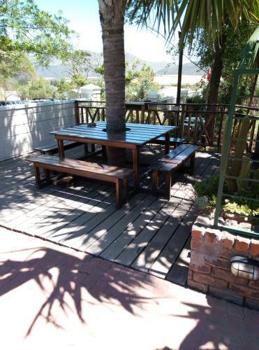 Hostal Citrusdal Guest Rooms