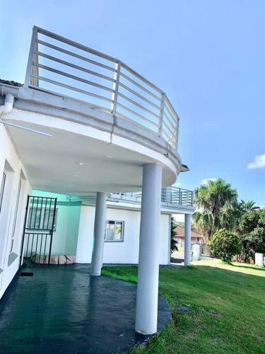 Awesome Sea Views! House Near Zimbali